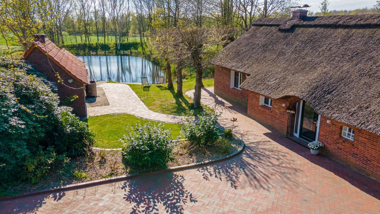 Reetdach Ostfriesenhaus Villa Südbrookmerland Eksteriør billede